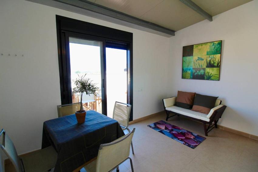 Delta Ebre terraza. A 950 m de L'Ebre, WIFI. Locamar Appt Paula