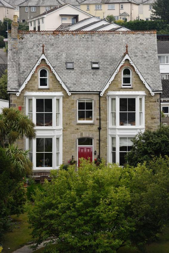 Cliftons Guest House