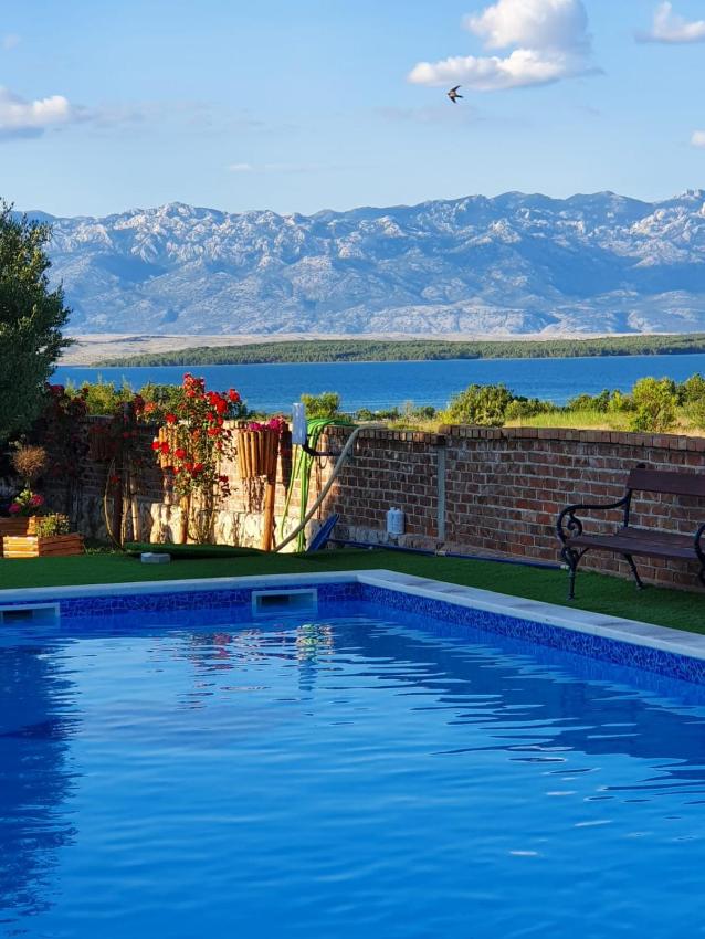 Apartment Village Nin