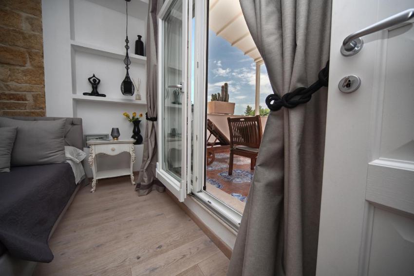 Mare Versus Luxury Suites