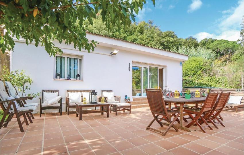 Stunning home in St, Cebri de Vallalta with 3 Bedrooms, Private swimming pool and Outdoor swimming pool