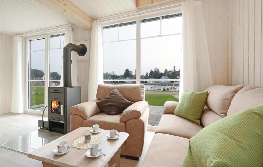 Stunning home in Zerpenschleuse with 2 Bedrooms and WiFi