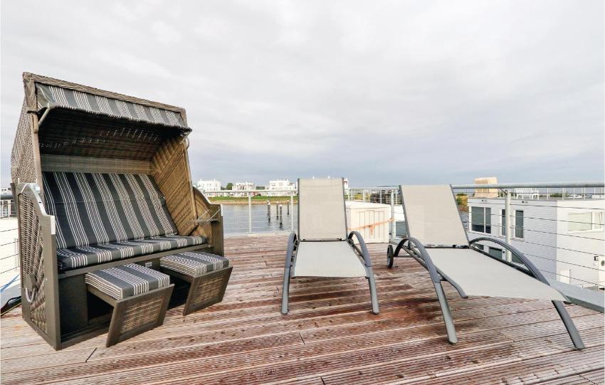 Amazing ship-boat in OstseeResort Olpenitz with 2 Bedrooms, Sauna and WiFi