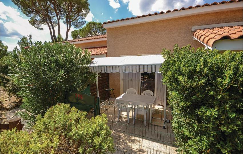 Awesome home in Calvisson with 1 Bedrooms and Outdoor swimming pool