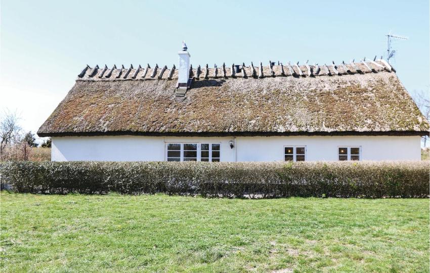 Three-Bedroom Holiday Home in Loderup