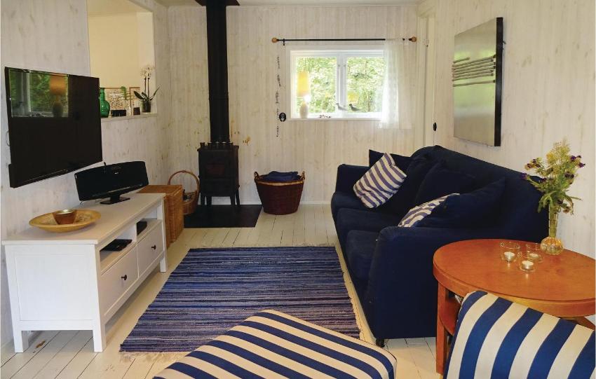 Stunning home in Yngsj with 2 Bedrooms and WiFi