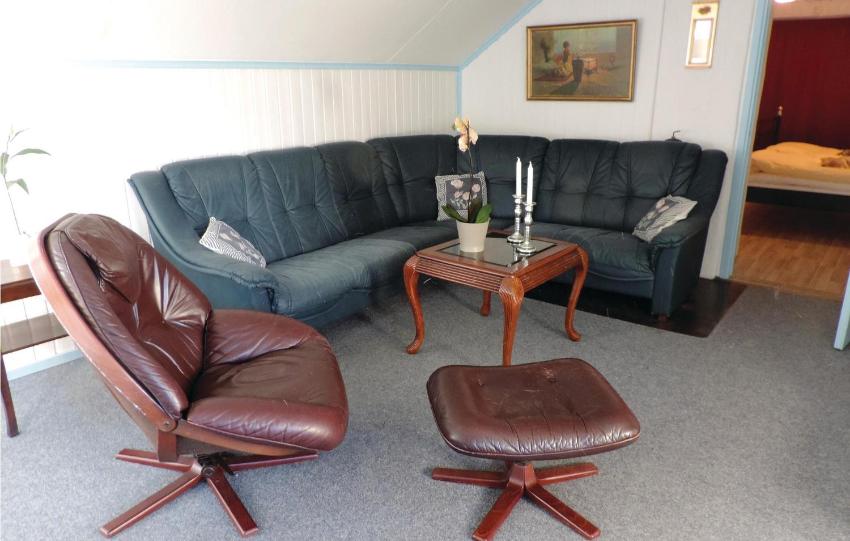 Amazing home in Markaryd with 4 Bedrooms, Sauna and Indoor swimming pool