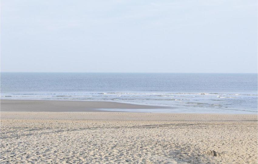 Beautiful home in Julianadorp with 3 Bedrooms and WiFi