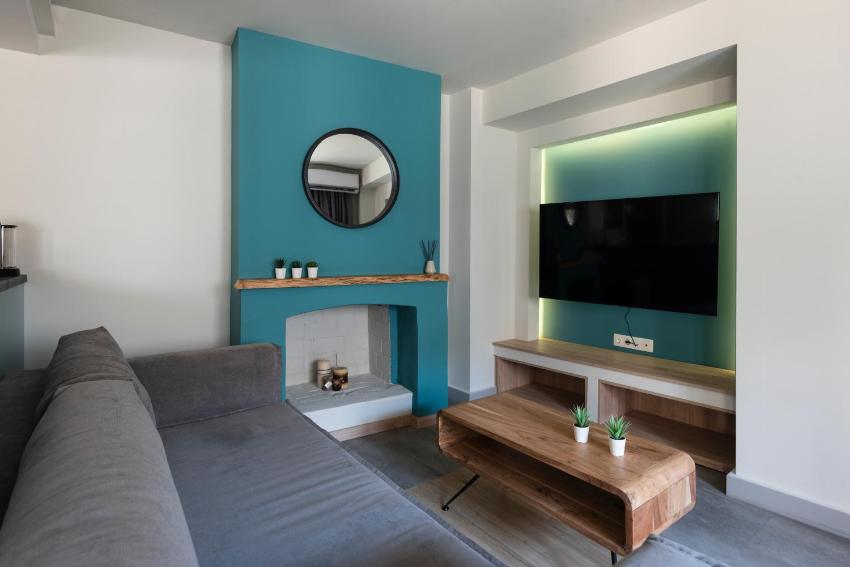 GroundFloor 2BR Apt with Smallyard near the heart of Kalamata