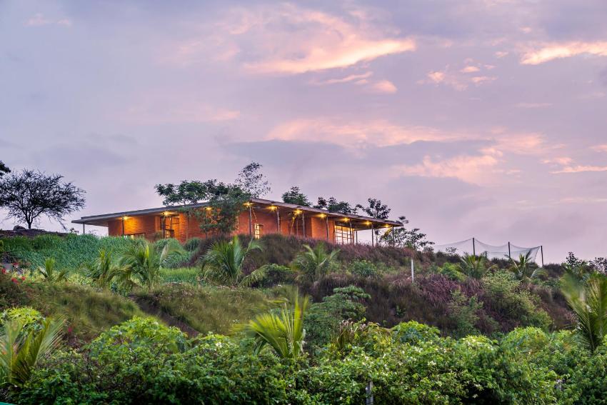 SaffronStays Zen, Igatpuri - lake-view villa with indoor and outdoor games