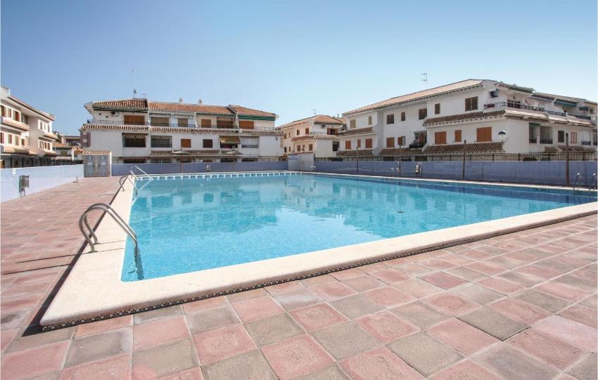 Beautiful home in Santa Pola with 3 Bedrooms, Outdoor swimming pool and Swimming pool