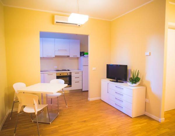 Dante Ravenna Apartments