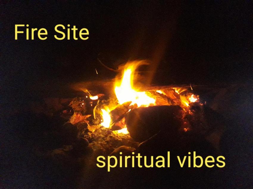 Derek's Place Eco-Lodge