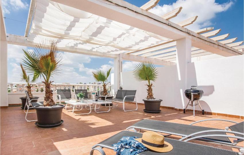 Amazing home in San Miguel de Salinas with 3 Bedrooms, WiFi and Outdoor swimming pool