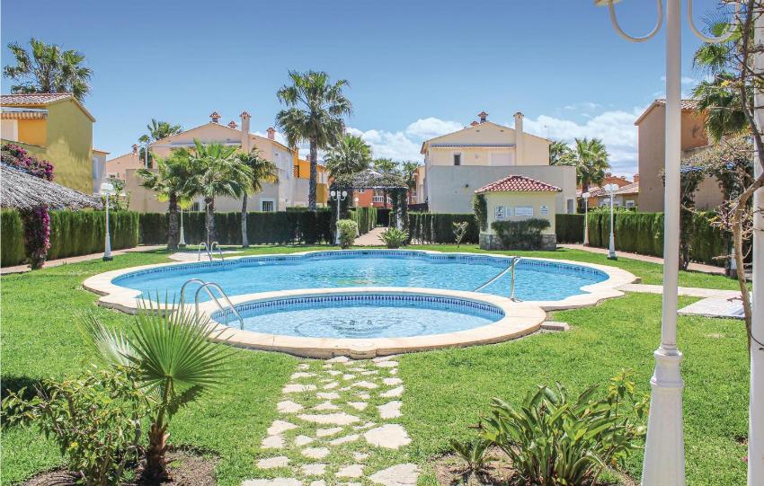 Stunning home in Oliva with 2 Bedrooms, Outdoor swimming pool and Swimming pool