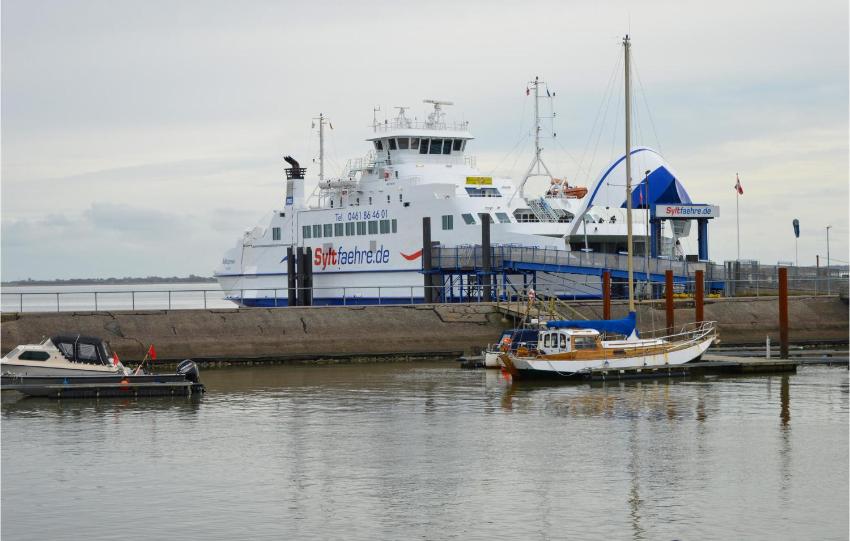 Stunning home in Rm with 5 Bedrooms, Sauna and Outdoor swimming pool