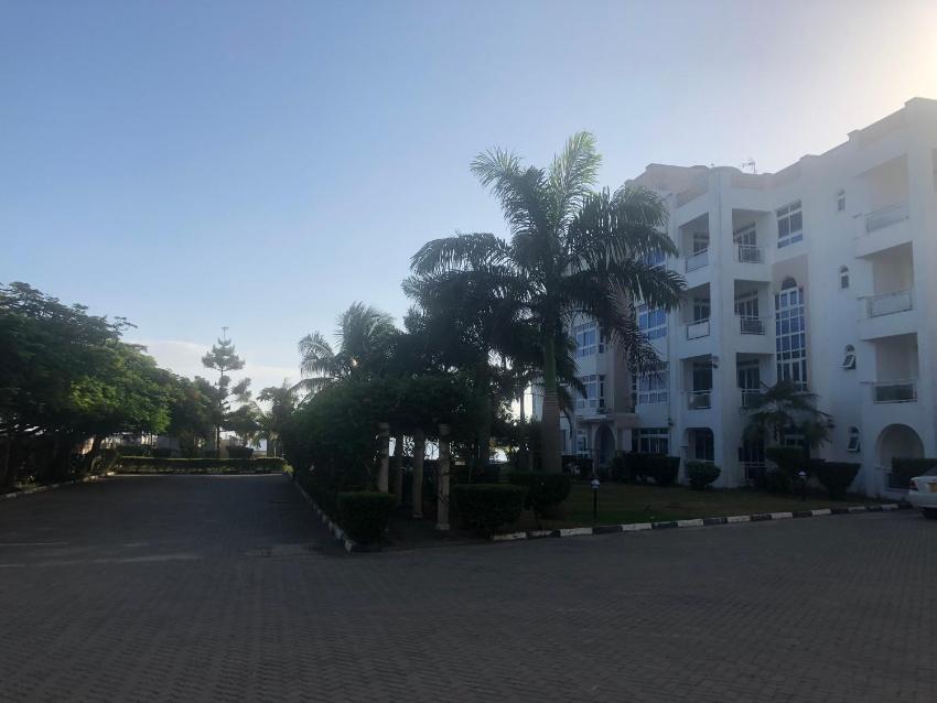 Almasi Oceanfront Nyali