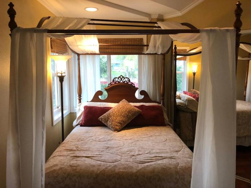 Alaska Sundance Retreat Bed & Breakfast