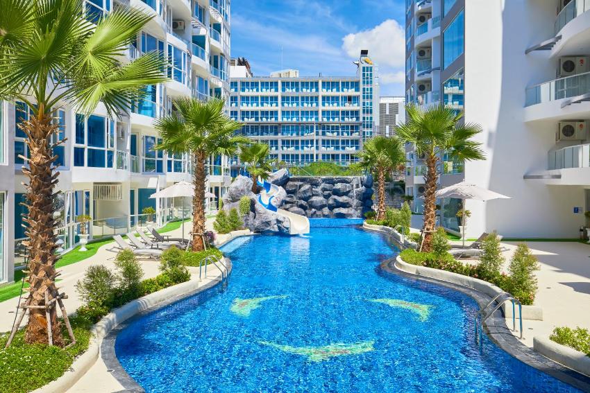 Grand Avenue by Tech