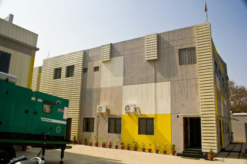 Hotel Vrindavan Palace