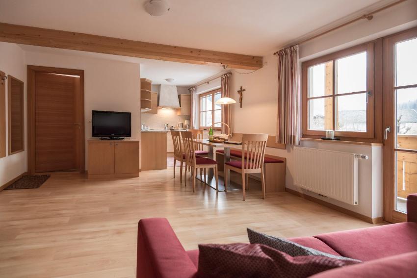 Apartments Obereggerhof