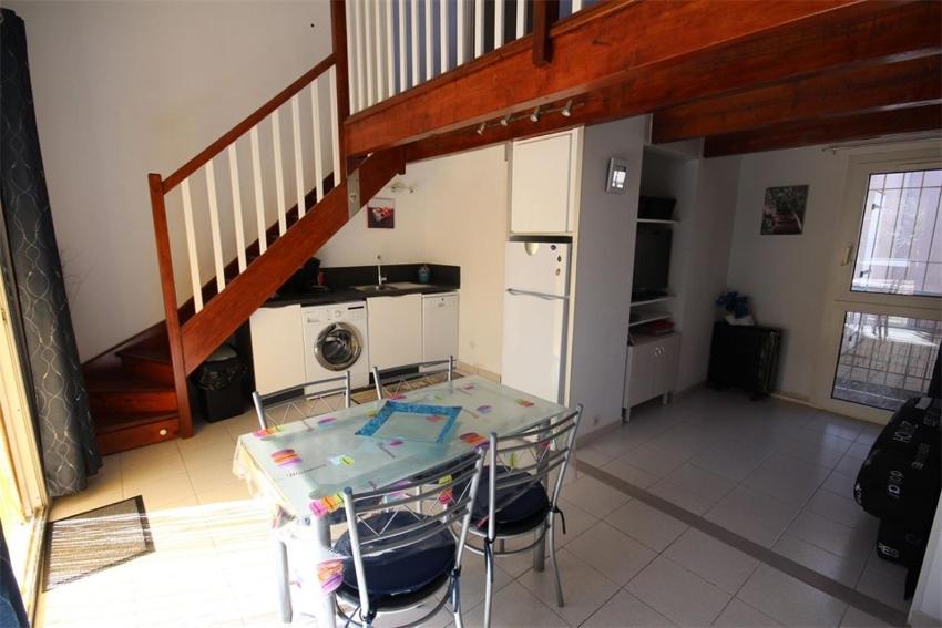 Belle villa 4 couchages a 800 m de la plage 2 chambres terrasse parking dans résidence sécurisée LROL40