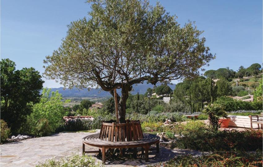 Amazing home in Pierrerue with Private swimming pool, Outdoor swimming pool and Heated swimming pool