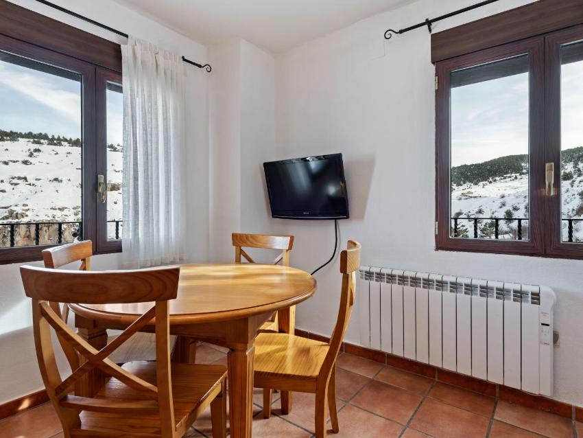 Charming Apartment in Gudar with Terrace