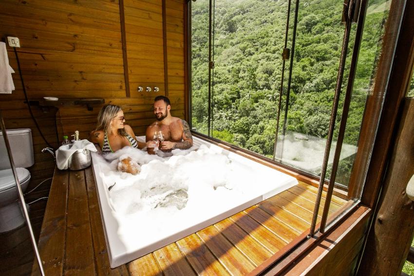 Cachoeira dos Borges Cabanas e Parque