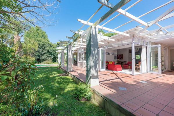 SARAH's PLACE- MANOR HOUSE