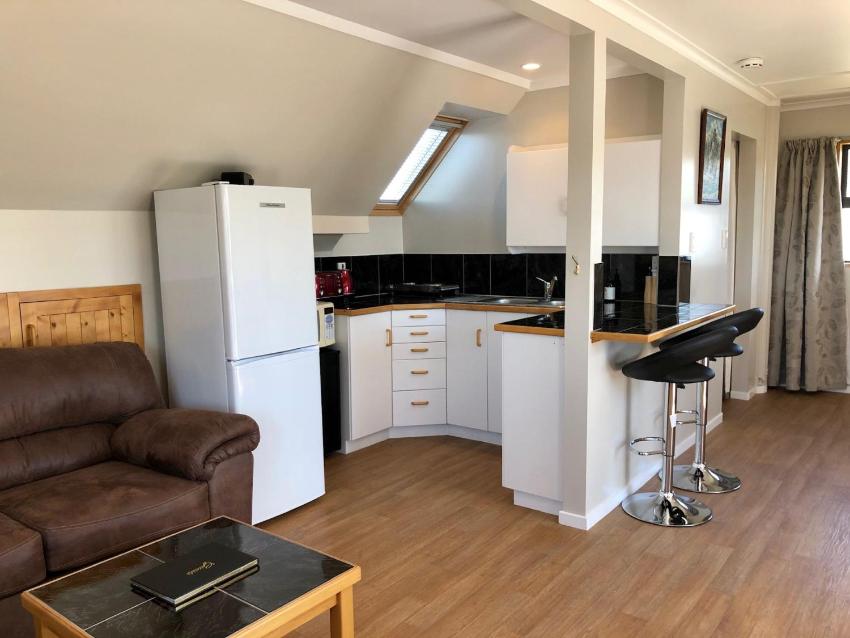 Family Apartment with Mountain Views