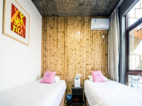 Zhujiajian Garden Inn