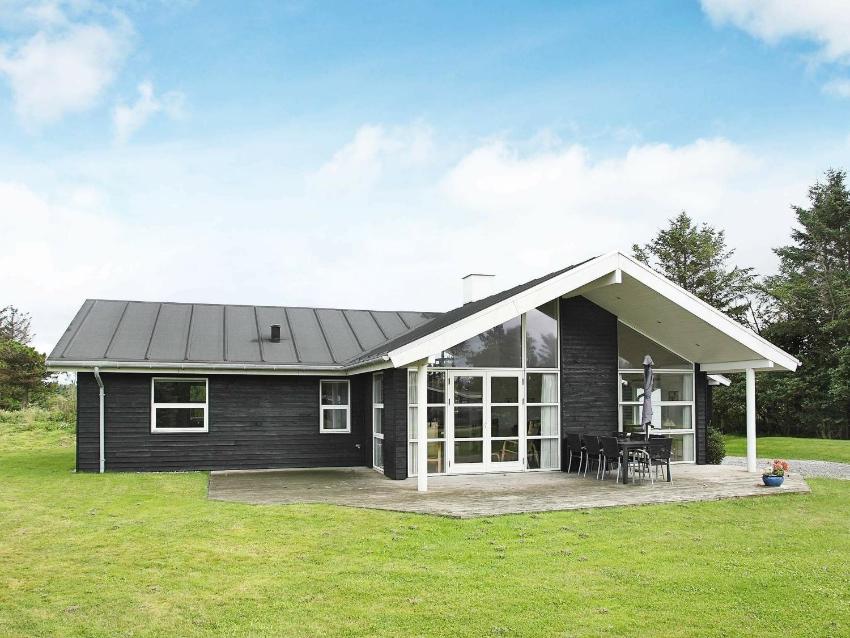 Holiday Home Hybenvej