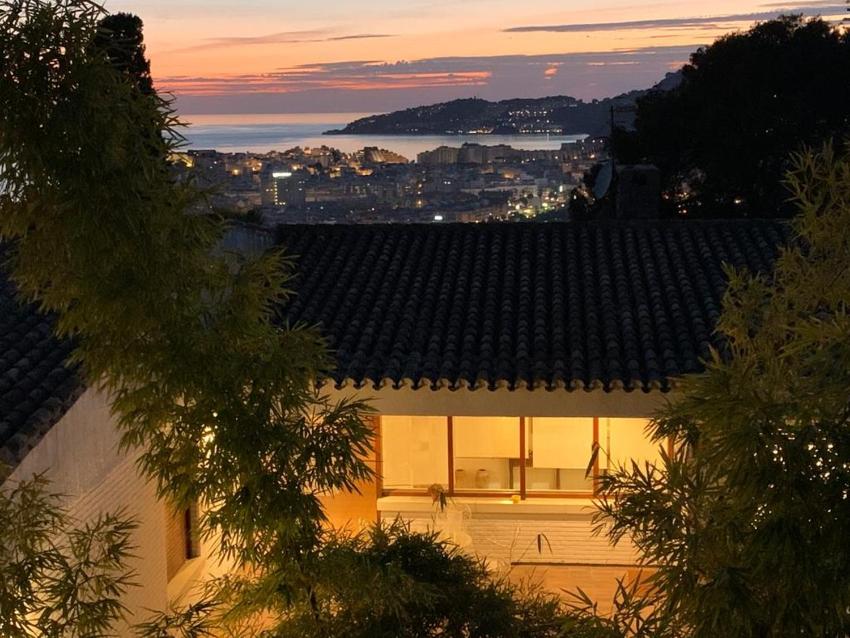 Velez Nazari Los Acantos