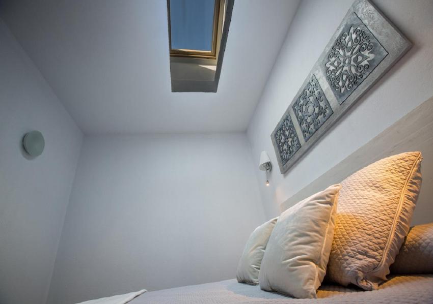 LA CASA DE LOS ALGARBES