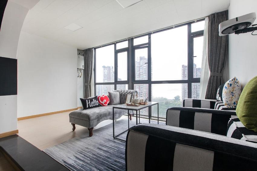 Jianghan Road Subway Hankou River Beach Jiqing Street [2 home]