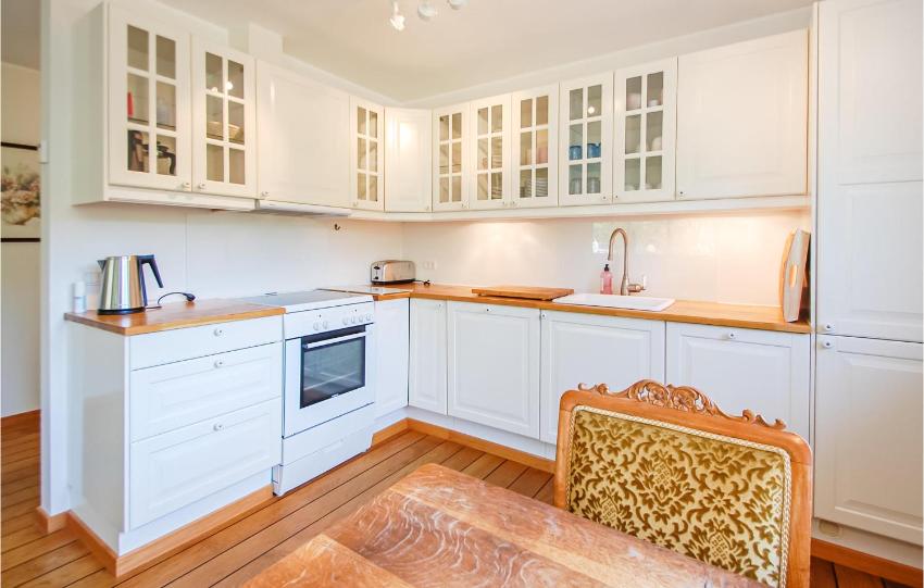 Awesome home in Ebeltoft w/ WiFi and 2 Bedrooms