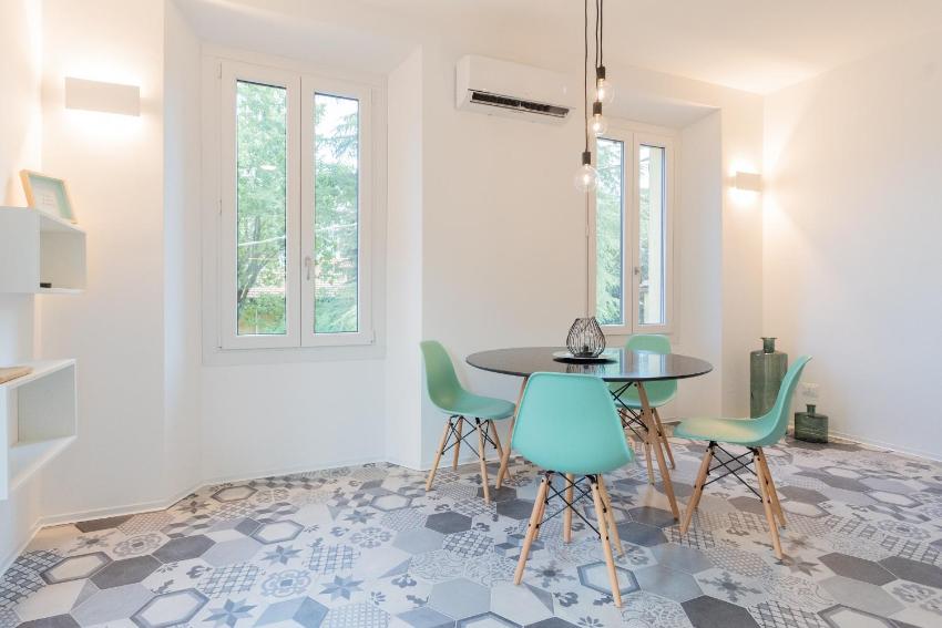 Breakfast at Tiffany's in Cernobbio - Lake Como by Rent All Como