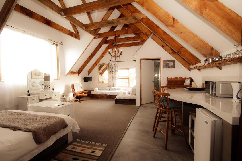 T'Niqua Stables & Lodge