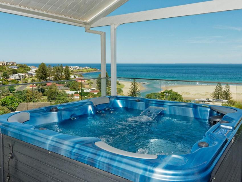 NANNY and POPPYS BEACH HOUSE Gerroa 4pm check out Sundays