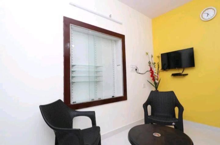 Wheel to hills stay inn Service Apartments