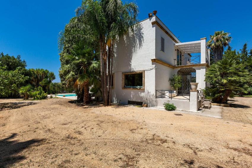 Villa Casablanca by Perle di Puglia