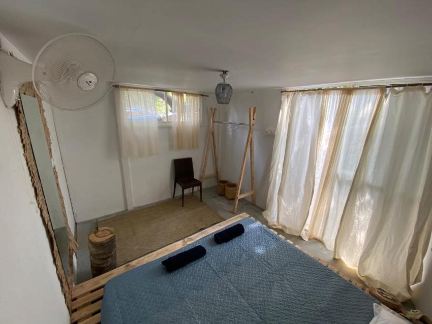 White Rooms and Tents, Vagator