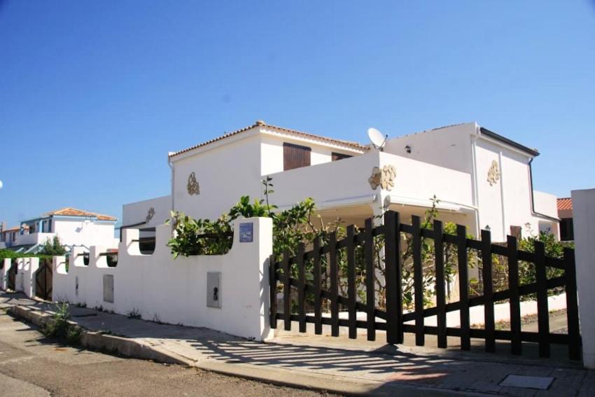 2 bedrooms house at Calasetta 400 m away from the beach with enclosed garden