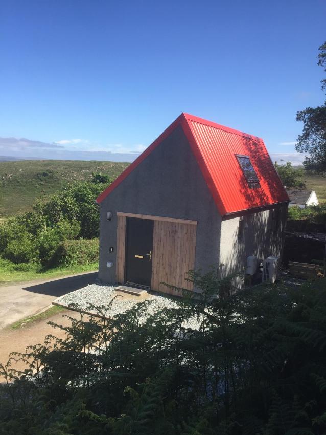 Birdsong Bothy Inviting 1 Bedroom House in Colbost