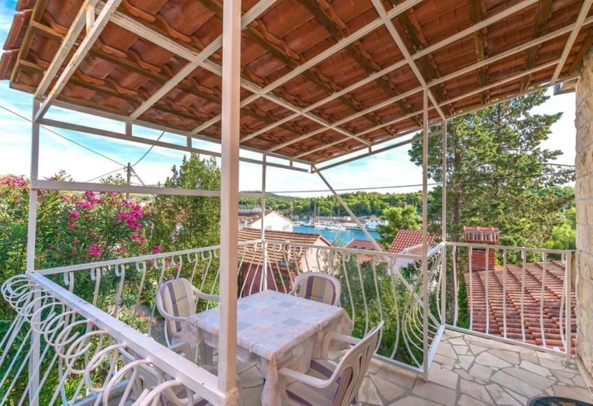 Apartments Mari-30m from the sea