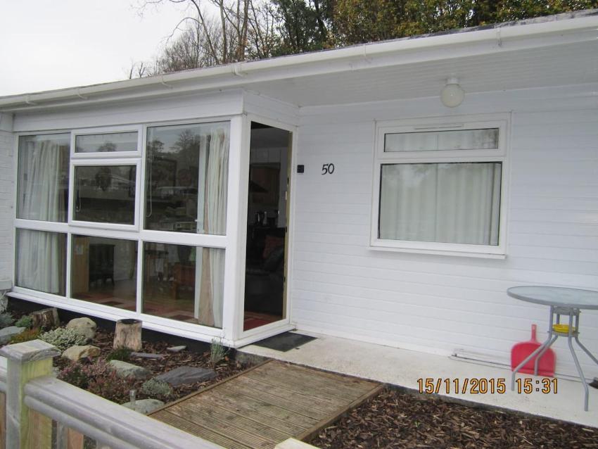 Cosy Upper Lake Chalet in Wales Dog Friendly