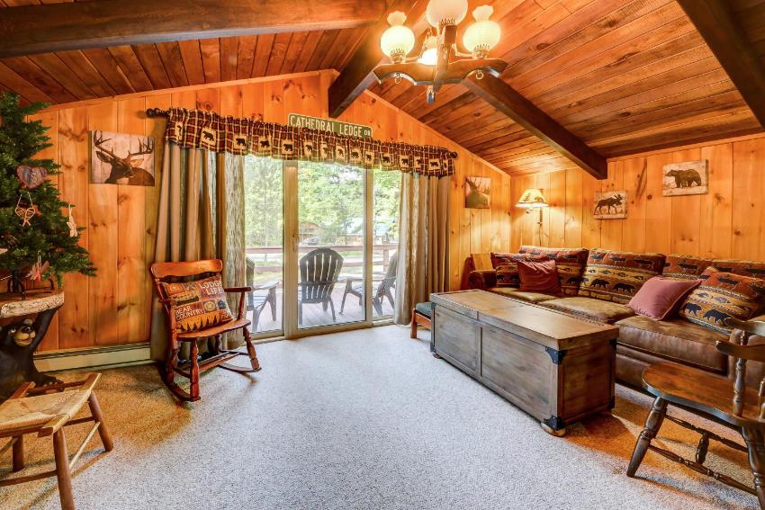 15 Merrimeeting Chalet