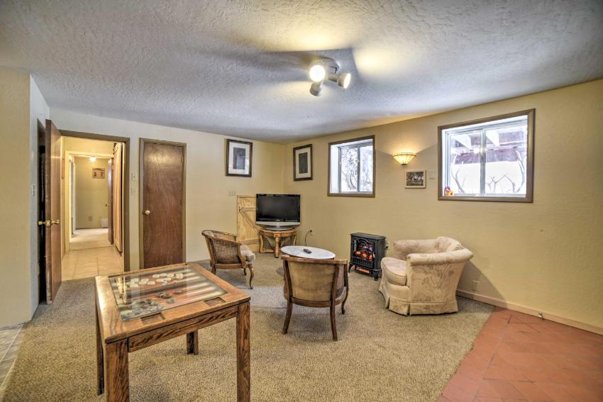 Cozy Durango Apt with Mtn View about 6 Mi to Downtown!