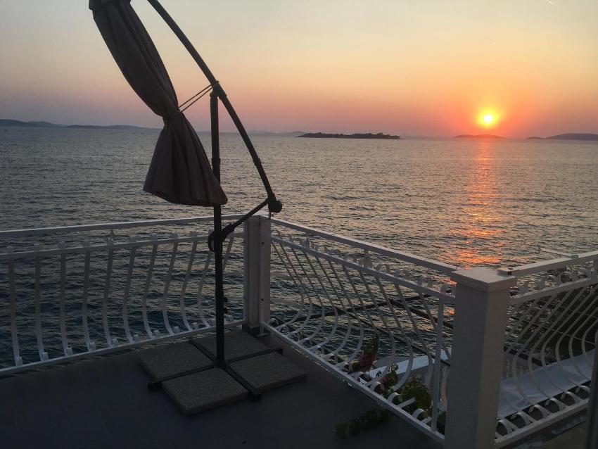 APARTMAN DUJE , TRIBUNJ